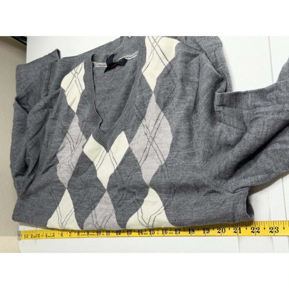 Banana Republic Sweater Mens Large Gray Extra Fine Merino Wool Argyle‎ Preppy